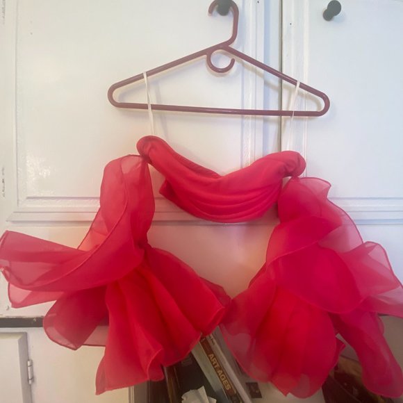 SHEIN Off Shoulder Exaggerated Ruffle Ruched Crop Top - Picture 4 of 6